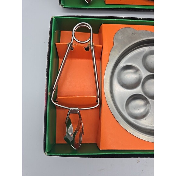 MCM Escargot Serving 2 sets of 3 pc set Stainless Steel Plate, Tongs, Fork Boxed - Picture 8 of 12